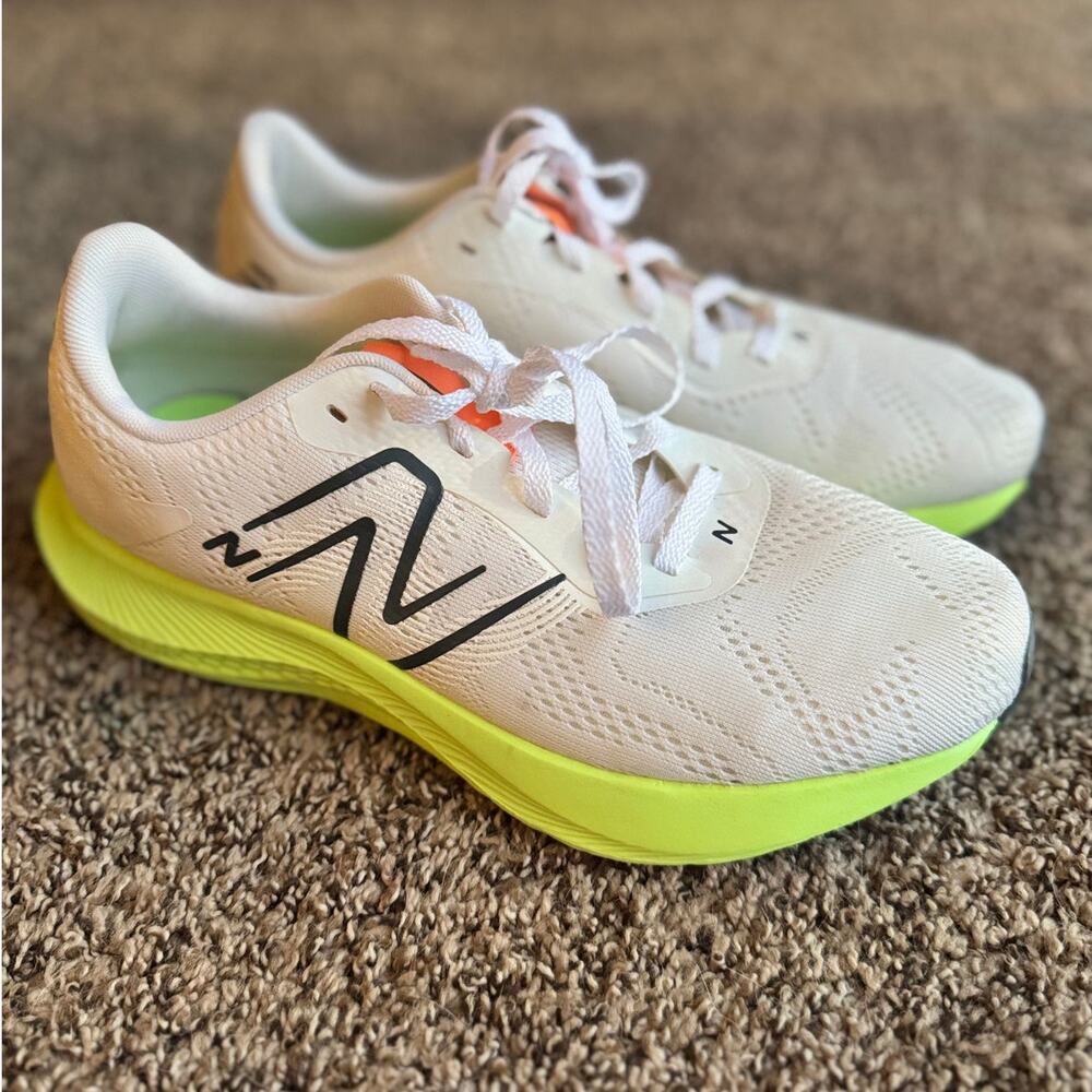 New Balance DynaSoft Pro Run V2 Women’s Running Shoes – Size 10W / Men’s 8.5